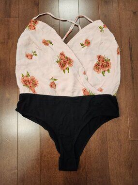 Reformation women's floral bodysuit in size medium